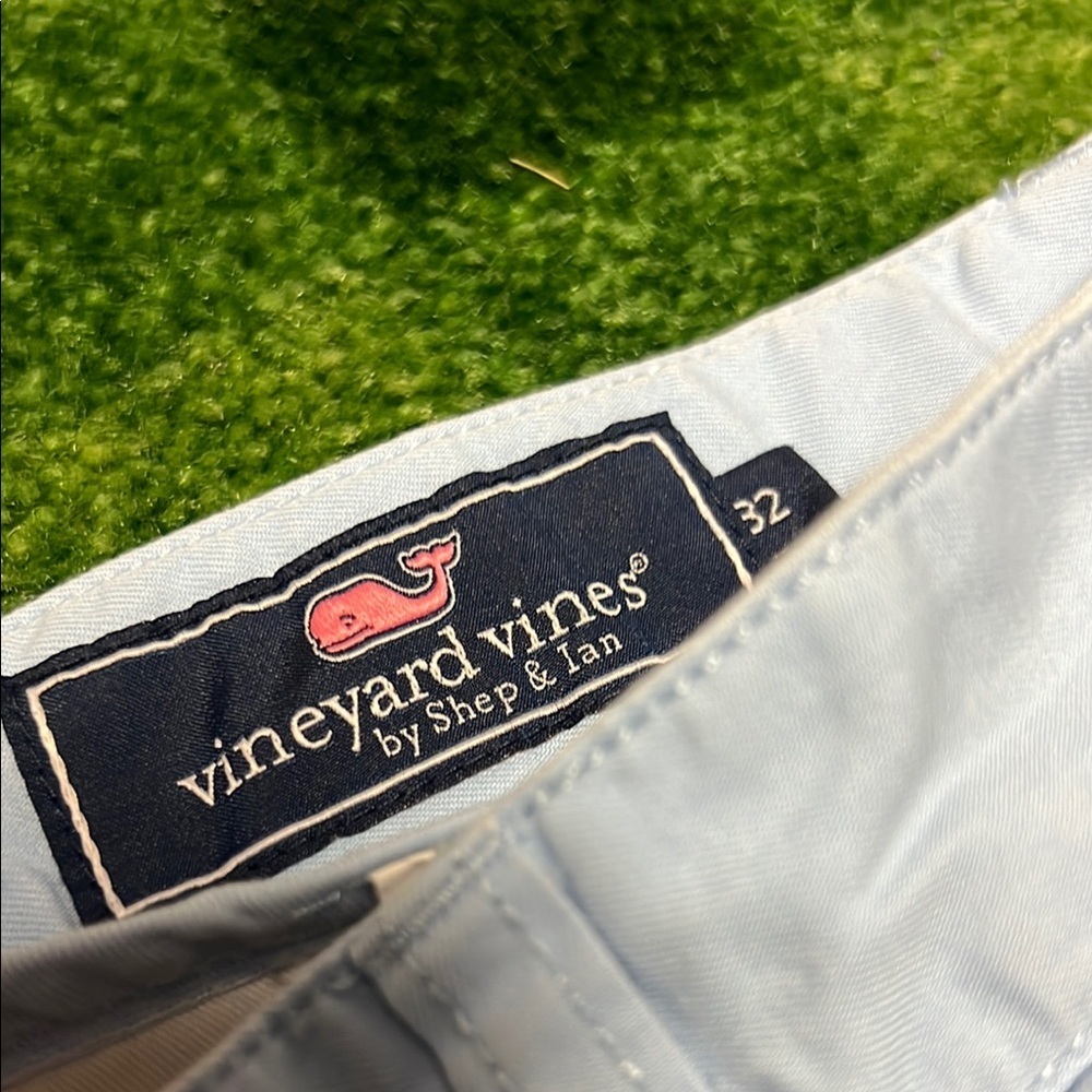 VINEYARD VINES CLASSIC FIT 9" CLUB SHORT CHINO SHORTS MENS 32 Light BLUE - Picture 2 of 4